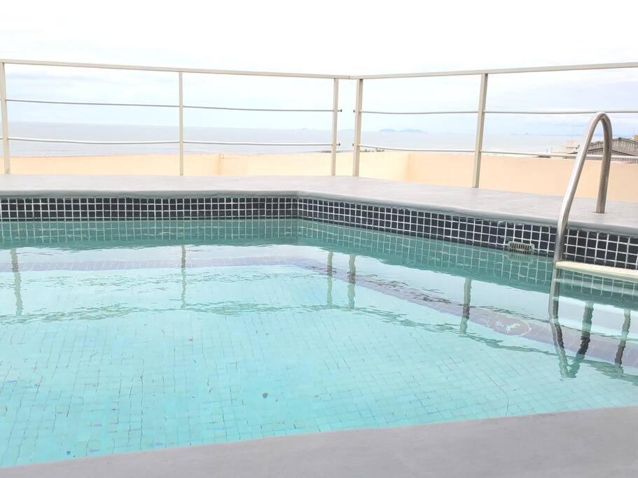 Apartamento Brejatuba Beira Mar グァラトゥバ エクステリア 写真