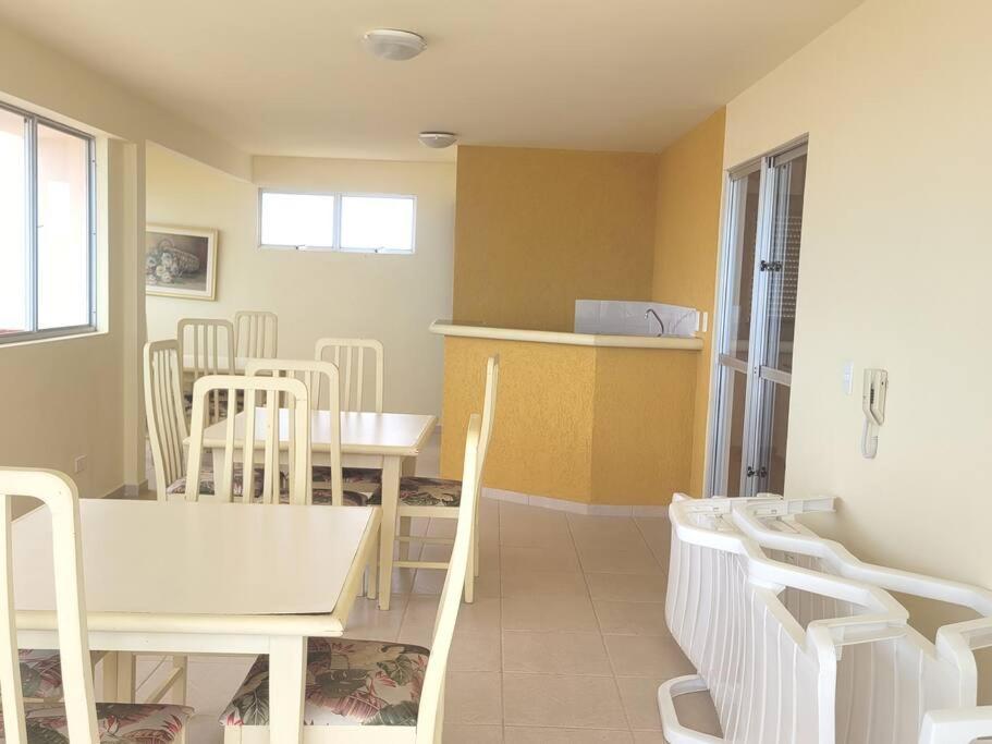 Apartamento Brejatuba Beira Mar グァラトゥバ エクステリア 写真